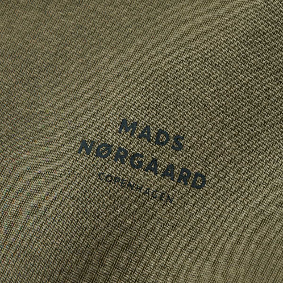 Standard hoodie logo sweat