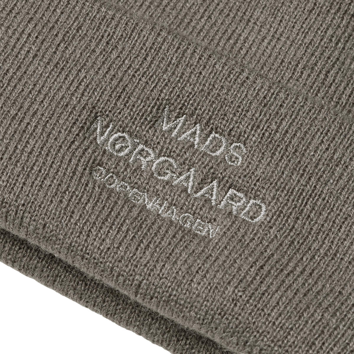 Isak Ambas logo Beanie