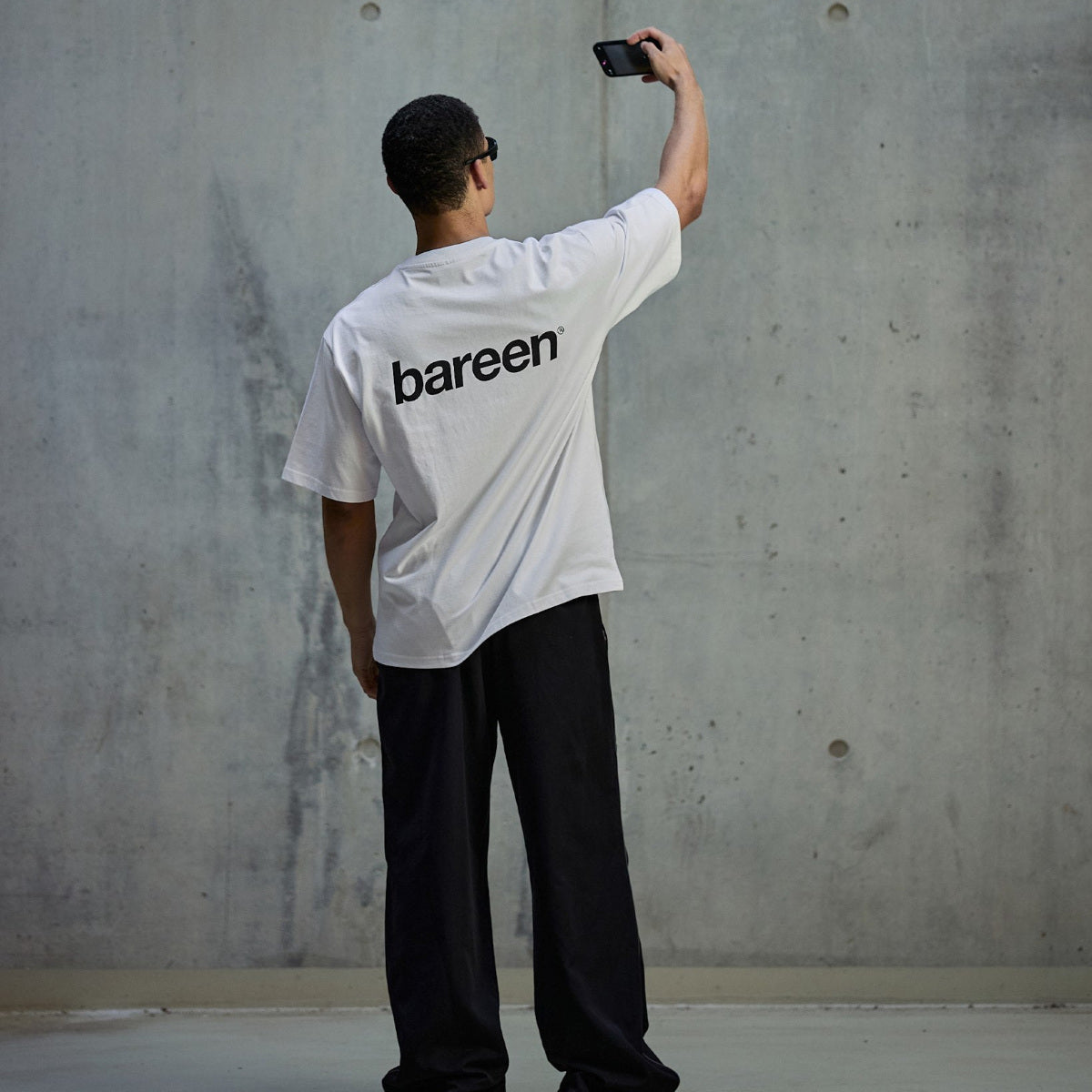 Box fit t-shirt logo