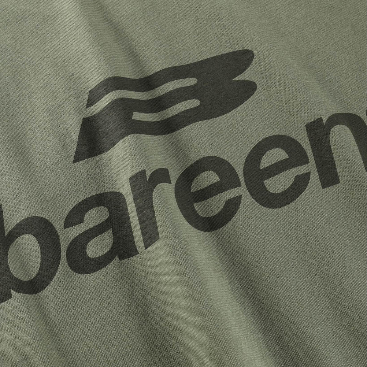 Box fit T-shirt logo