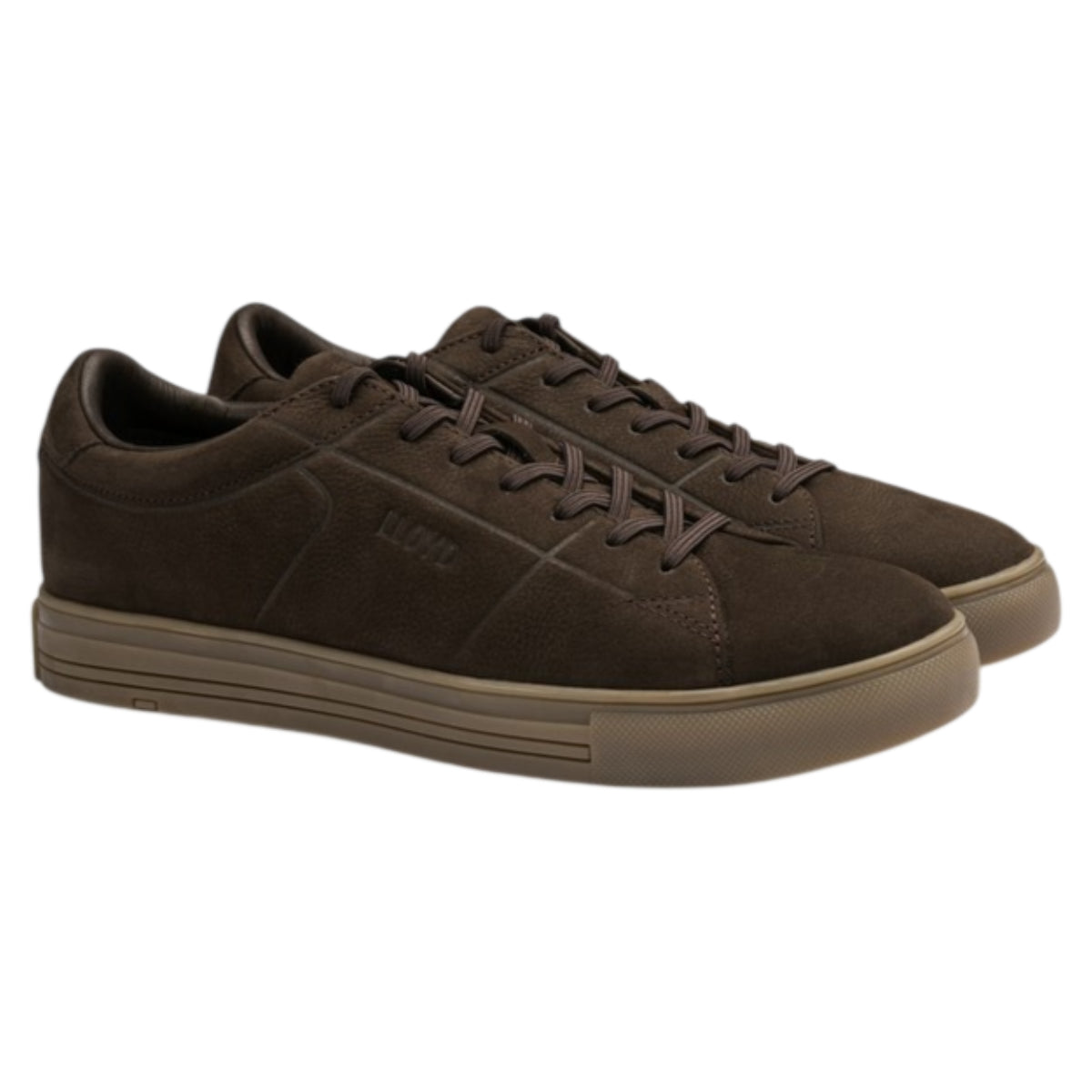 Court sneakers