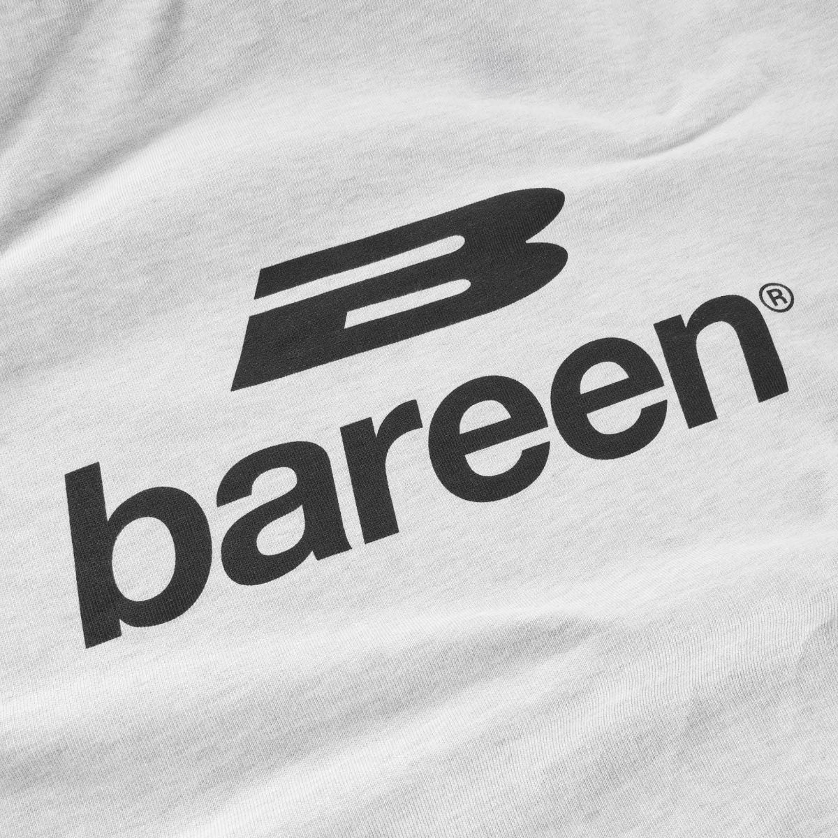 Oversized hoodie logo