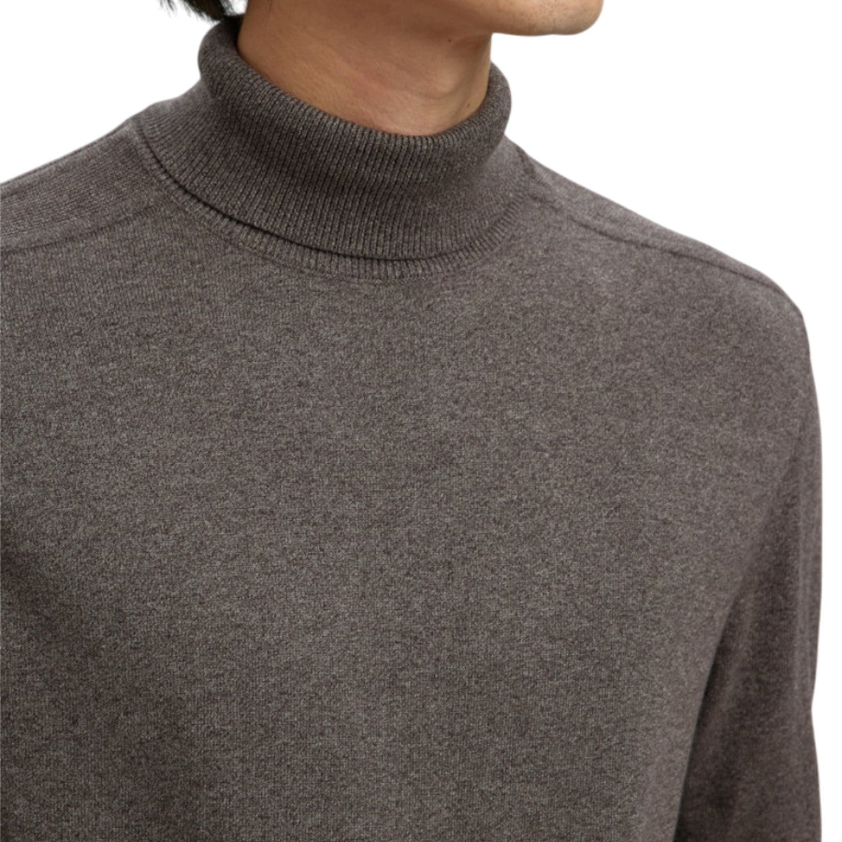 berg roll neck