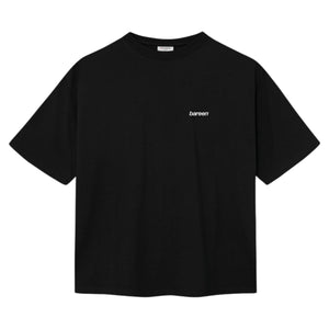 Box fit t-shirt logo
