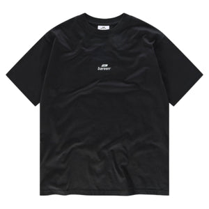 Box fit T-shirt logo