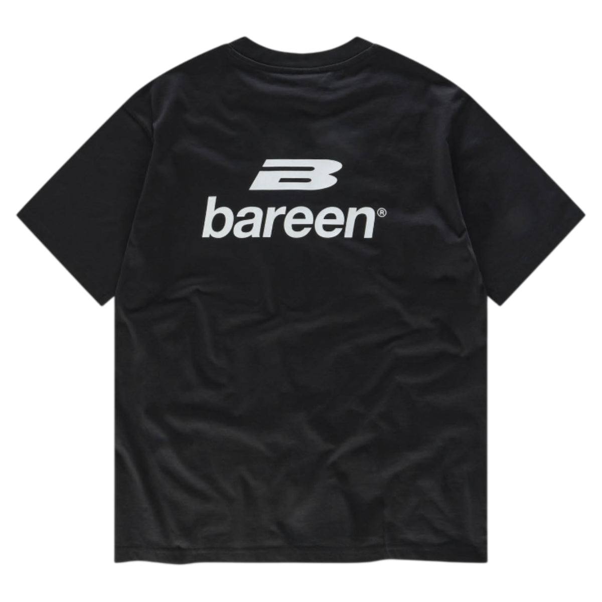 Box fit T-shirt logo