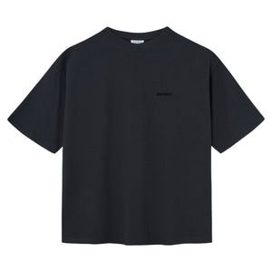 Box fit t-shirt logo