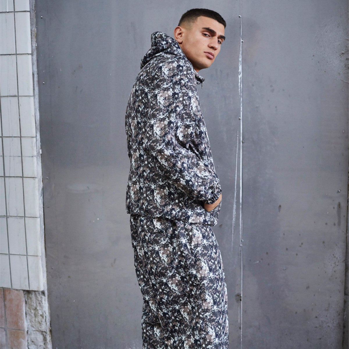 Visibility track jacket