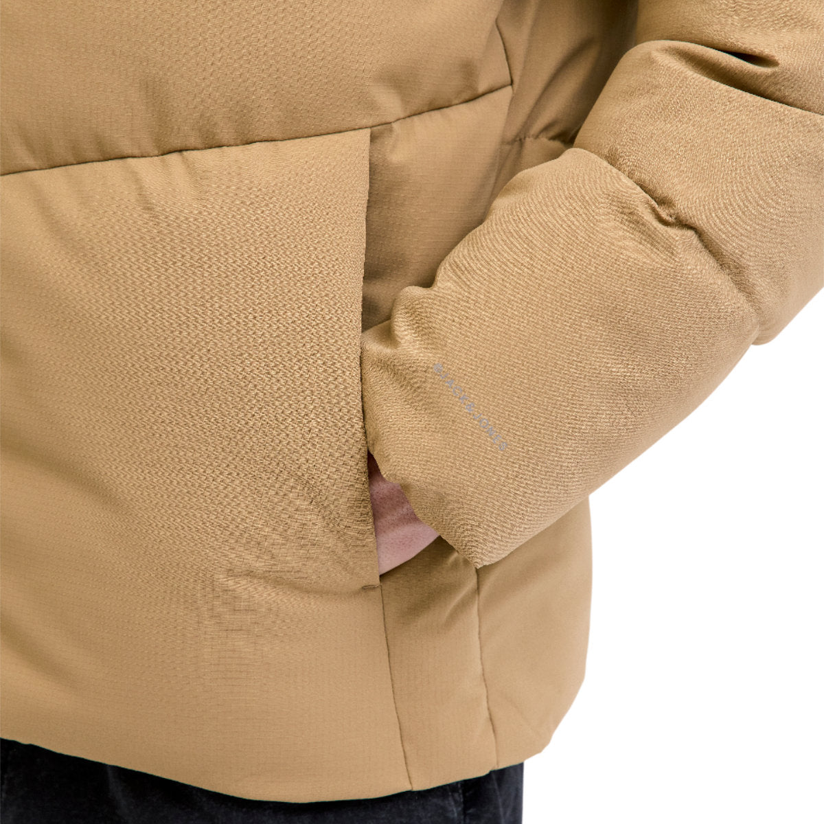 Global puffer jacket