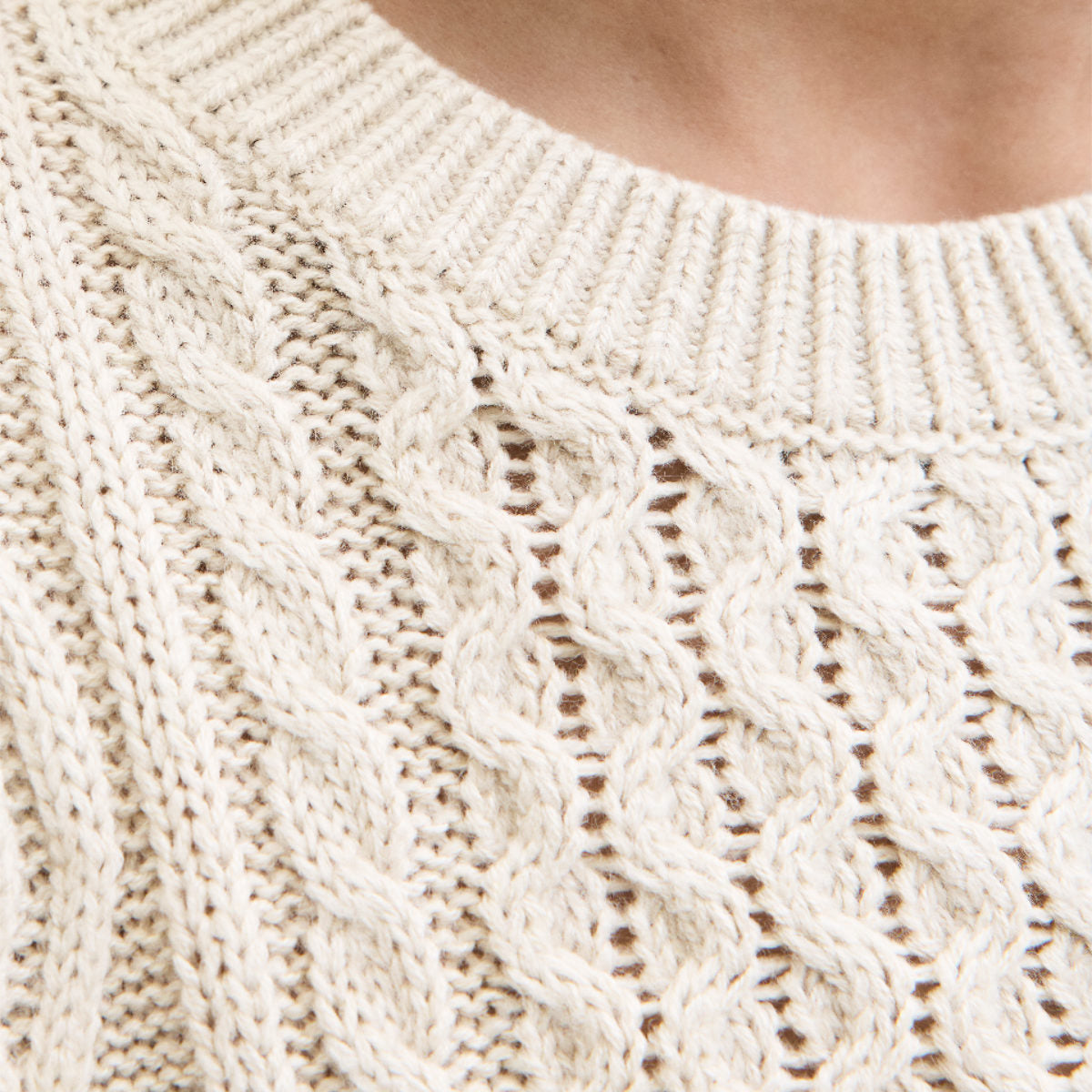 Jprblusean knit cable crew