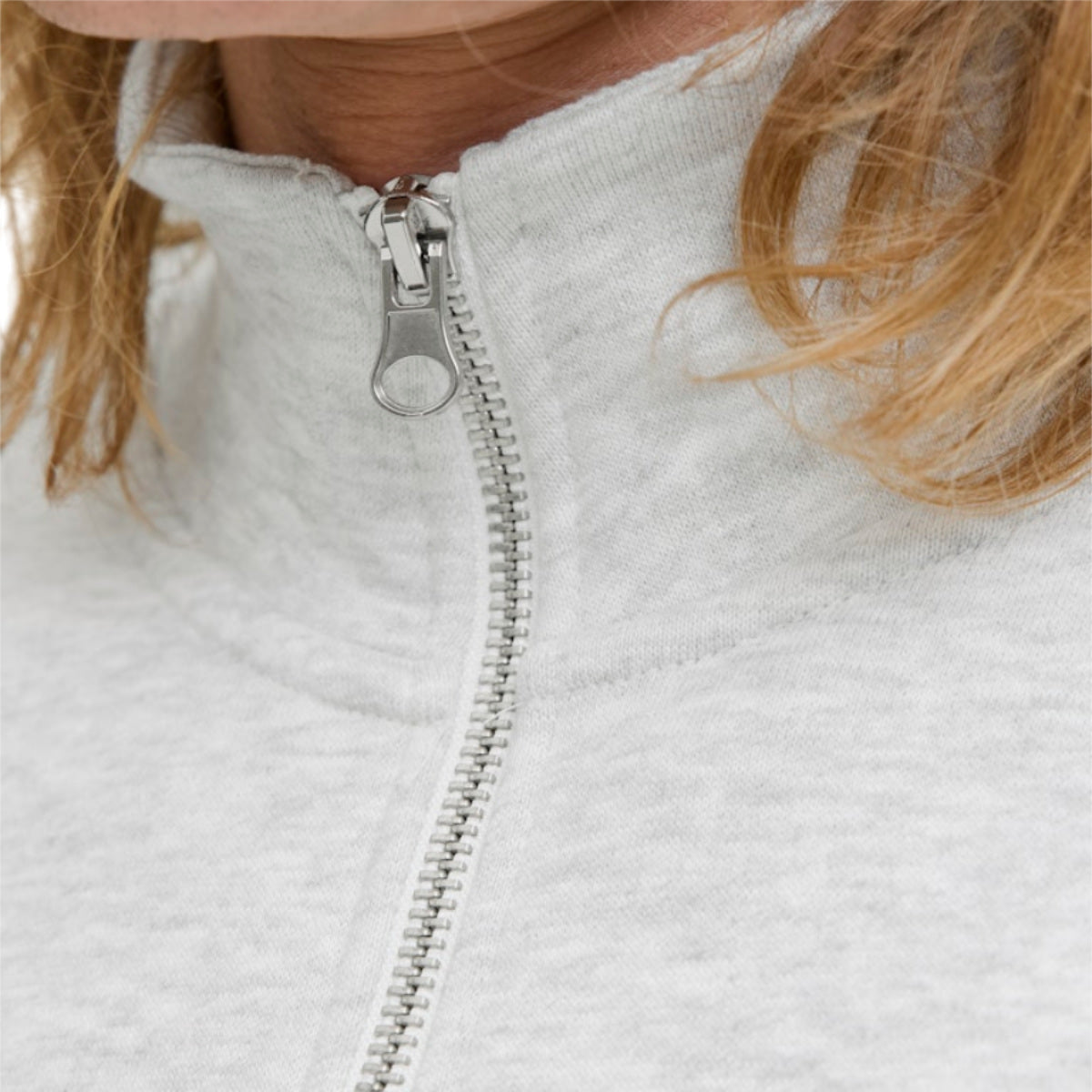 Jornorrebro emb sweat highneck