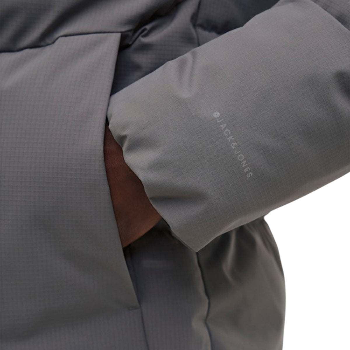 Global puffer jacket