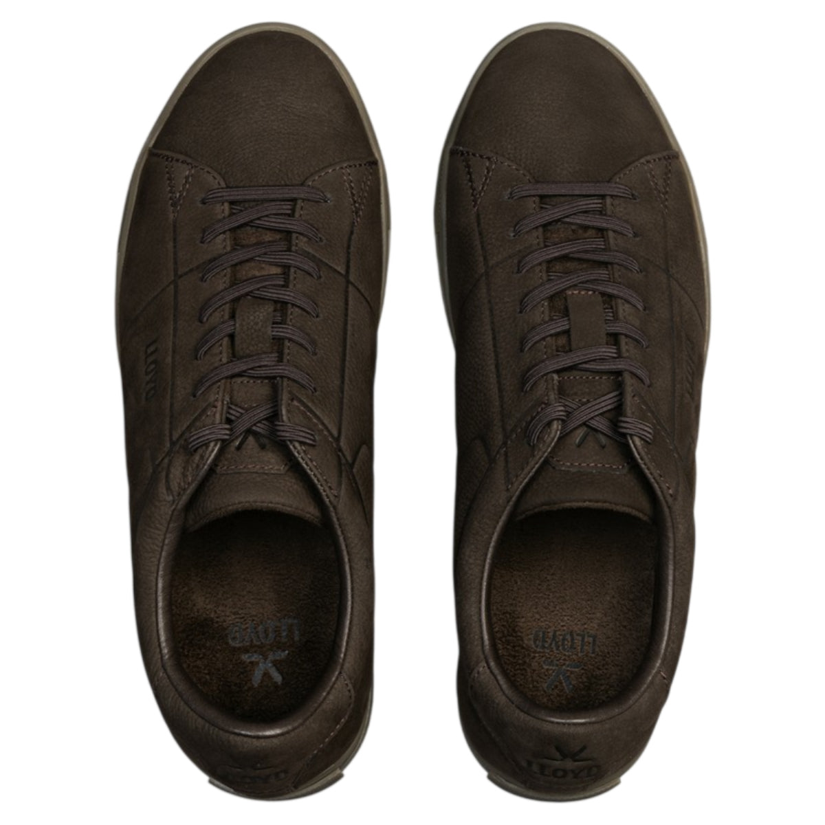 Court sneakers