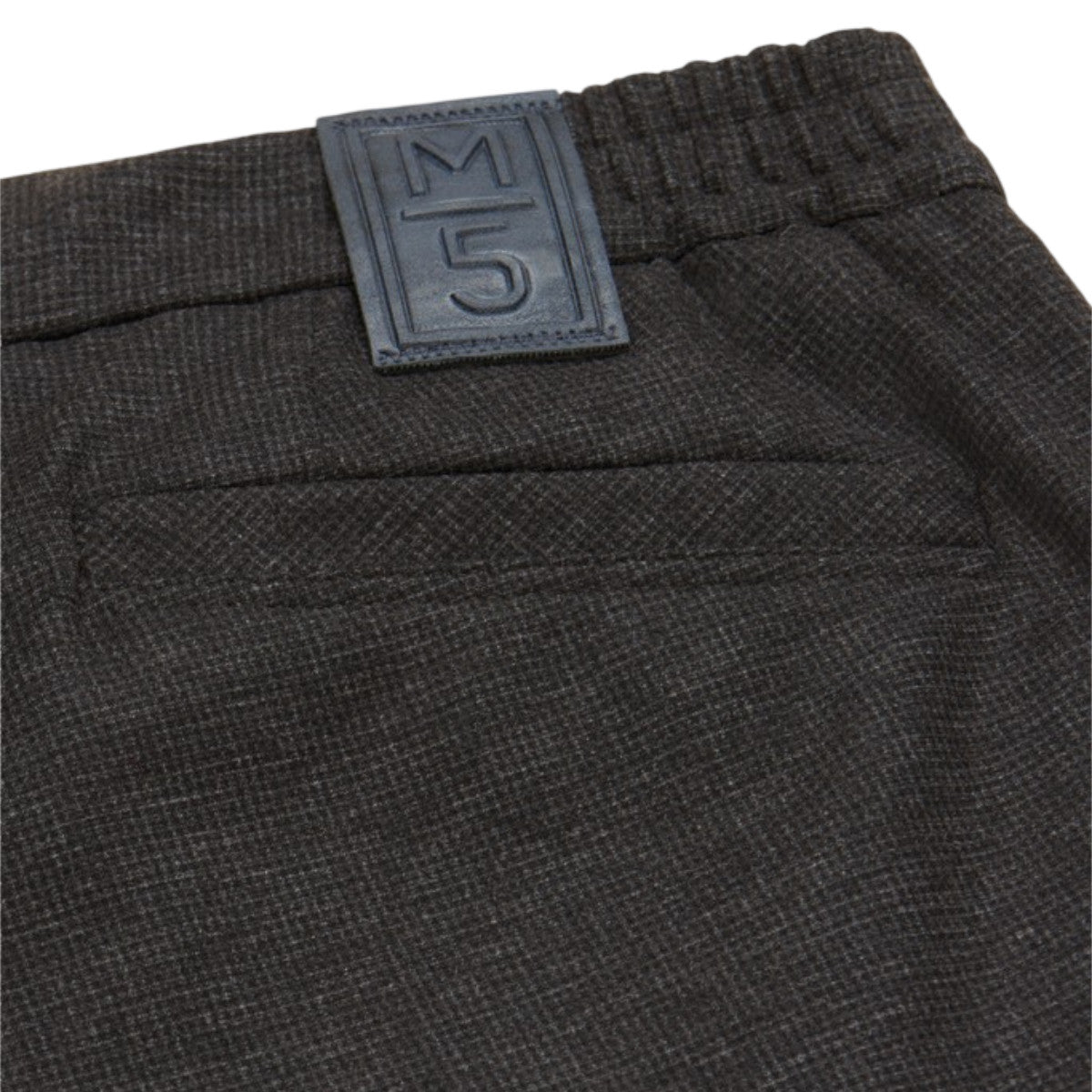 Move M5 chino