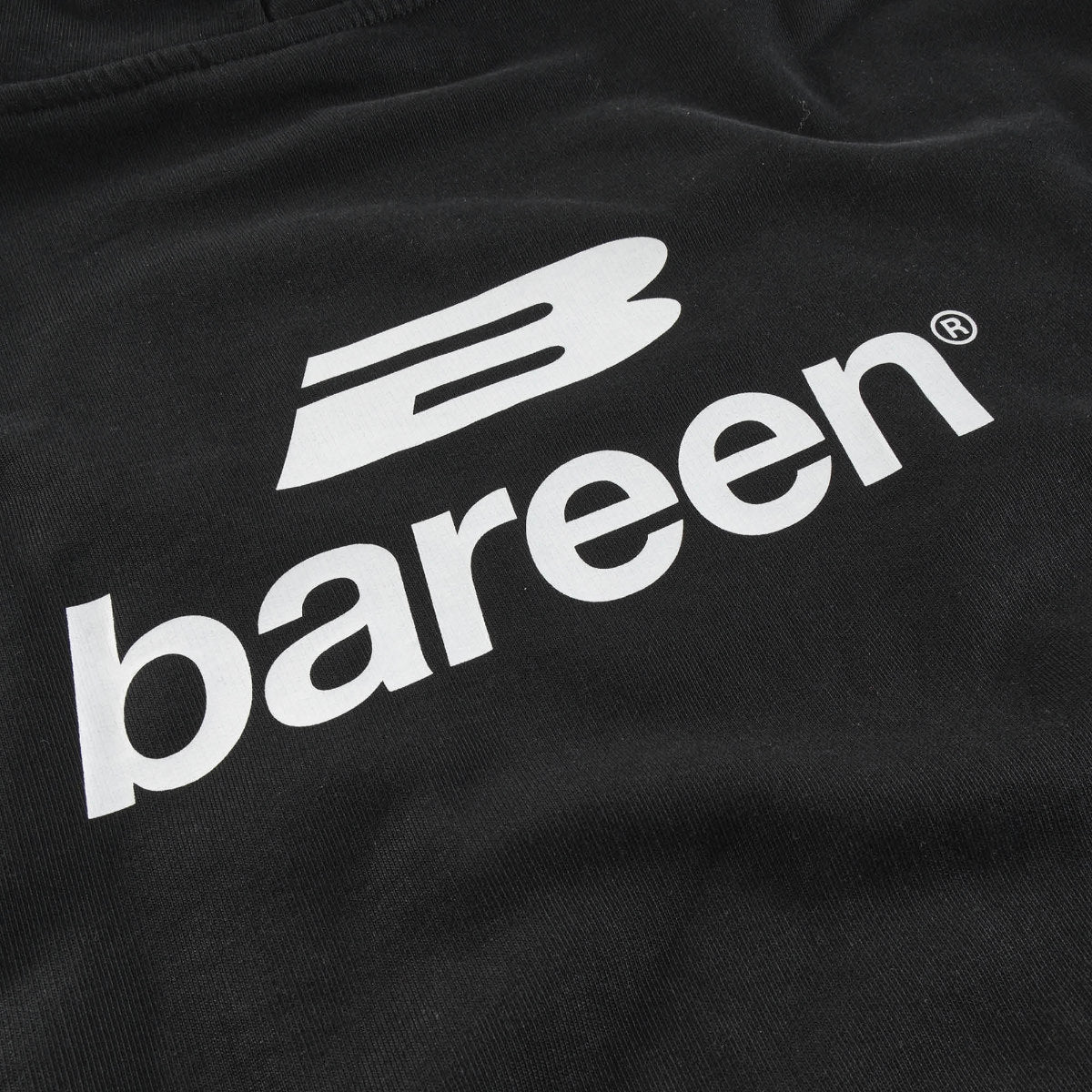 Oversized hoodie logo