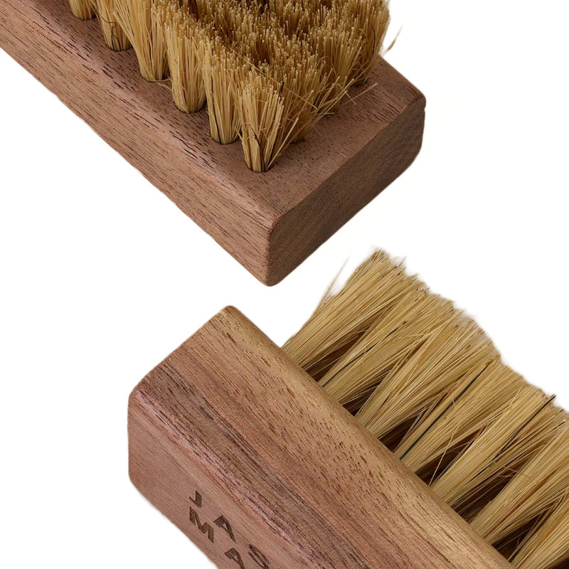Premium cleaning brush