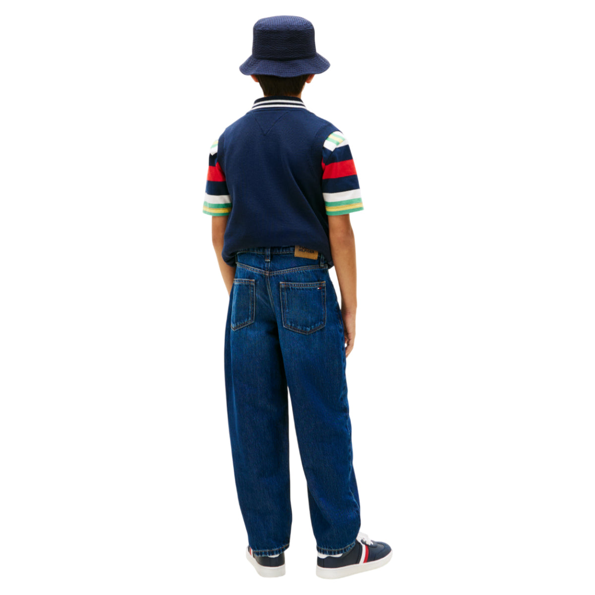 Barrel dark blue jeans